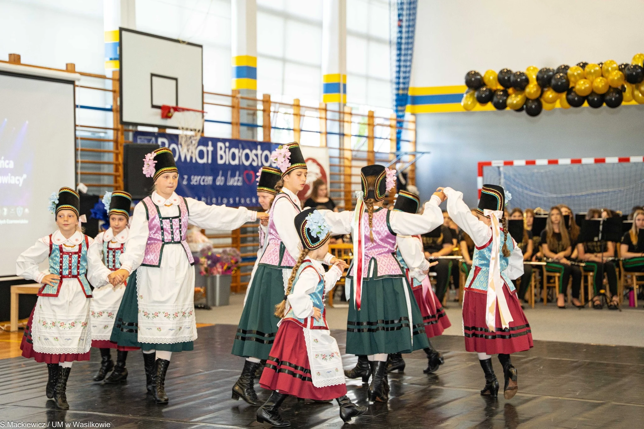 Widowiskowy koncert muzyczno-taneczny w Wasilkowie — zdjęcie 15