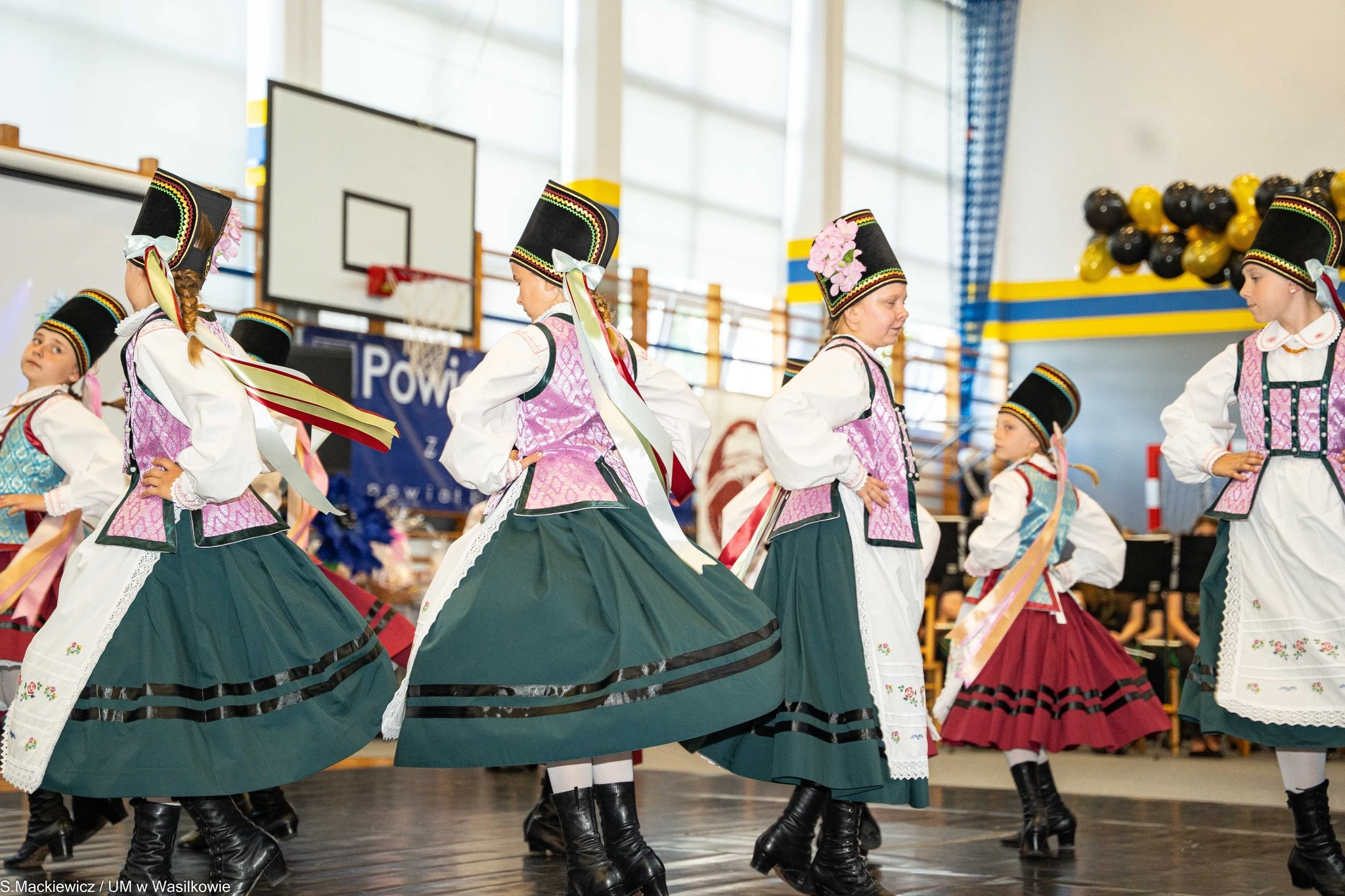 Widowiskowy koncert muzyczno-taneczny w Wasilkowie — zdjęcie 16