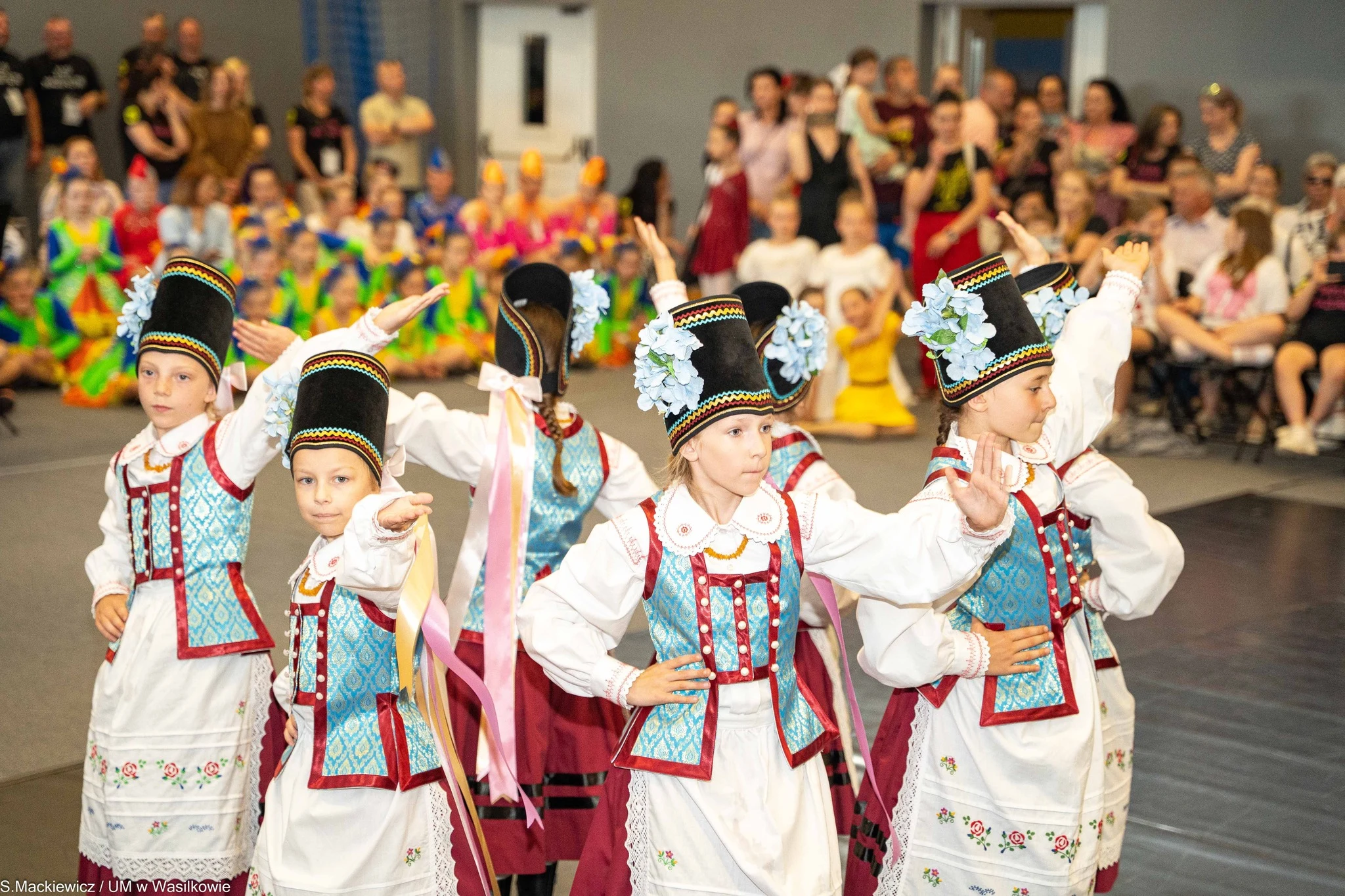 Widowiskowy koncert muzyczno-taneczny w Wasilkowie — zdjęcie 18